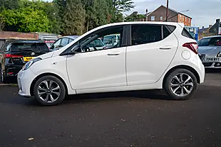 Used 2019 Hyundai I10 Play White - Interior and Exterior details 6