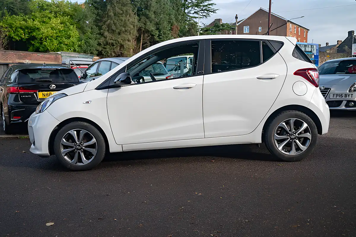 Used 2019 Hyundai I10 Play White - Interior and Exterior details 6