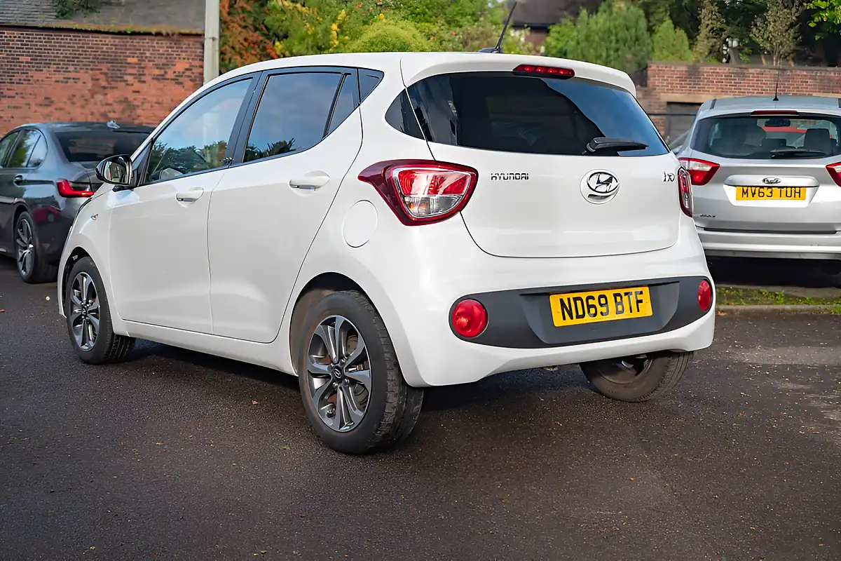 Used 2019 Hyundai I10 Play White - Interior and Exterior details 8