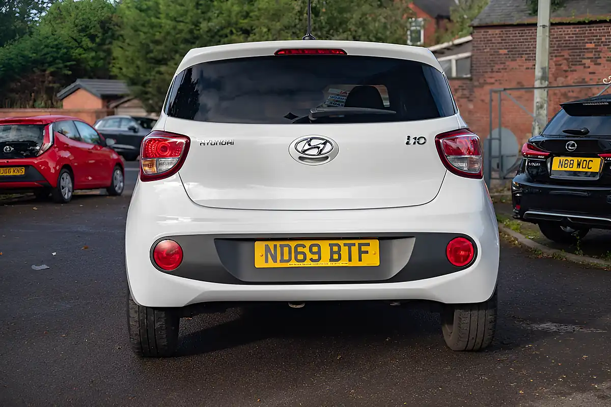 Used 2019 Hyundai I10 Play White - Interior and Exterior details 9