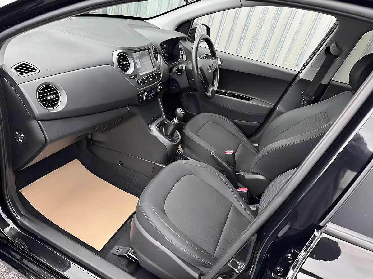 Used 2019 Hyundai I10 Premium Black - Interior and Exterior details 10