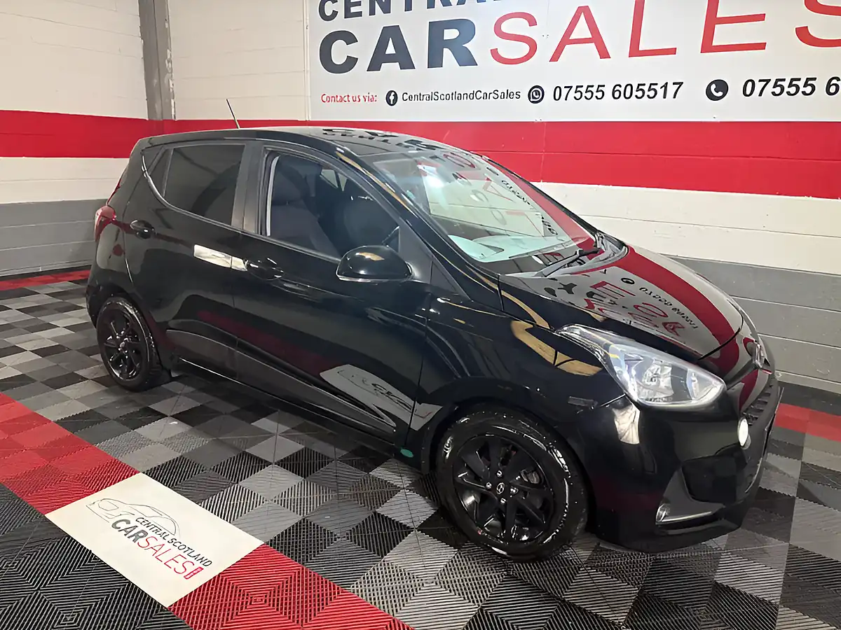 Used 2019 Hyundai i10 Premium Black - Front View