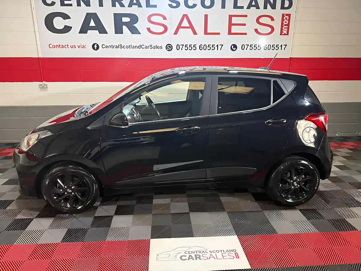 Used 2019 Hyundai i10 Premium Black - Interior and Exterior details 10