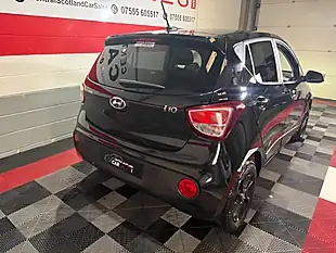 Used 2019 Hyundai i10 Premium Black - Interior and Exterior details 16