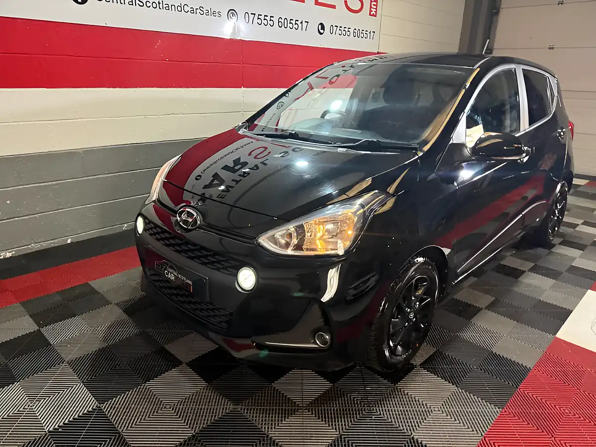 Used 2019 Hyundai i10 Premium Black - Interior and Exterior details 3