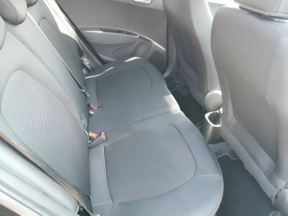 Used 2019 Hyundai I10 Premium Se Black - Interior and Exterior details 10