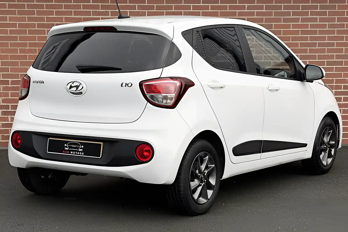 Used 2019 Hyundai i10 Premium White - Interior and Exterior details 10