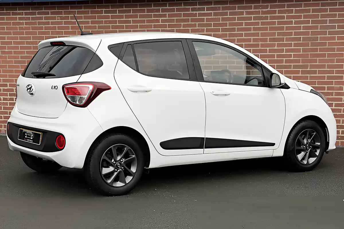 Used 2019 Hyundai i10 Premium White - Interior and Exterior details 20