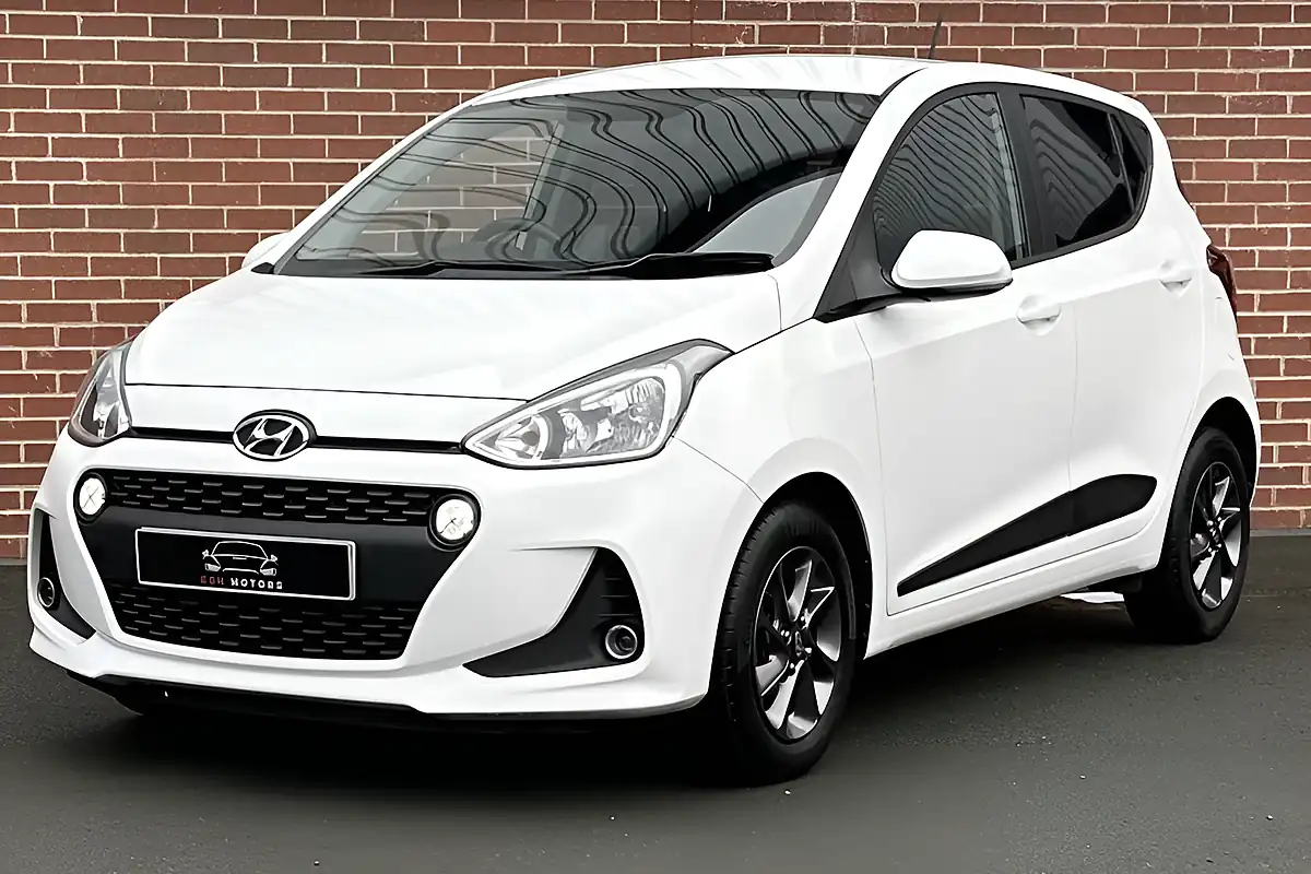 Used 2019 Hyundai i10 Premium White - Interior and Exterior details 9
