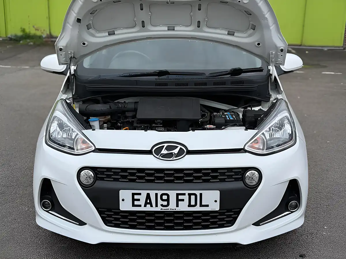 Used 2019 Hyundai i10 Premium White - Interior and Exterior details 10