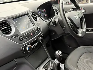 Used 2019 Hyundai i10 Premium White - Interior and Exterior details 13