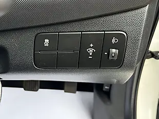 Used 2019 Hyundai i10 Premium White - Interior and Exterior details 14