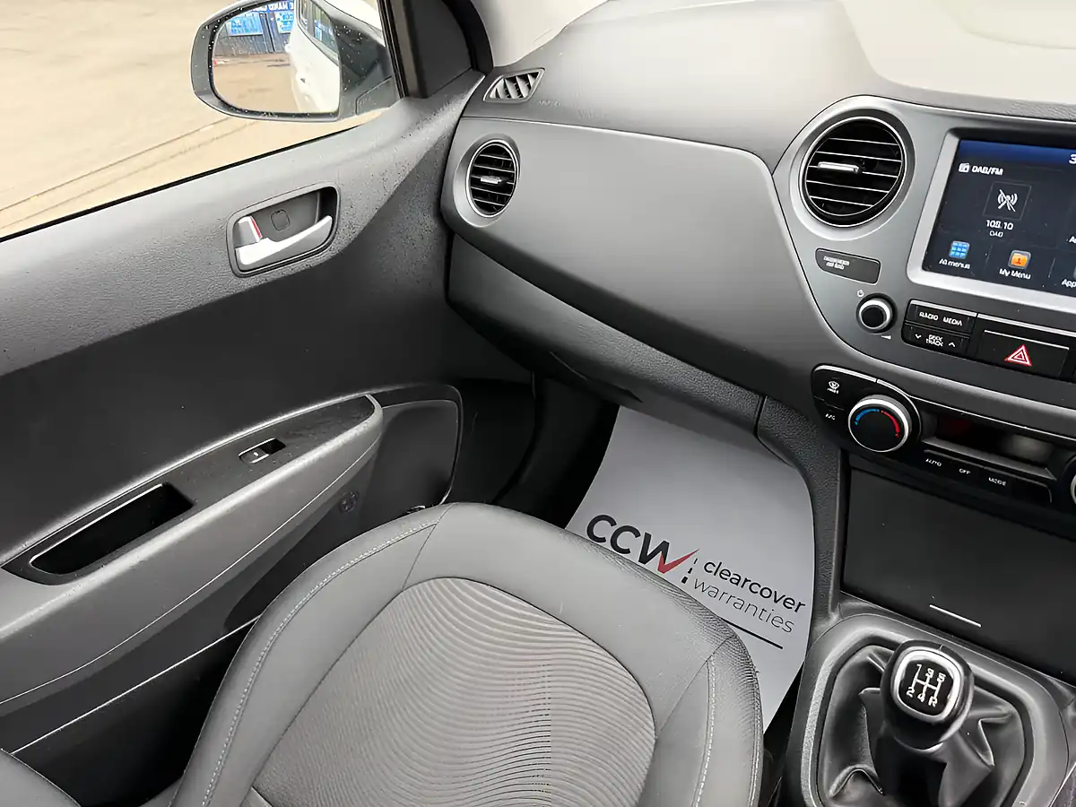 Used 2019 Hyundai i10 Premium White - Interior and Exterior details 16