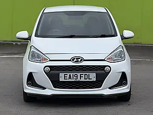 Used 2019 Hyundai i10 Premium White - Interior and Exterior details 5