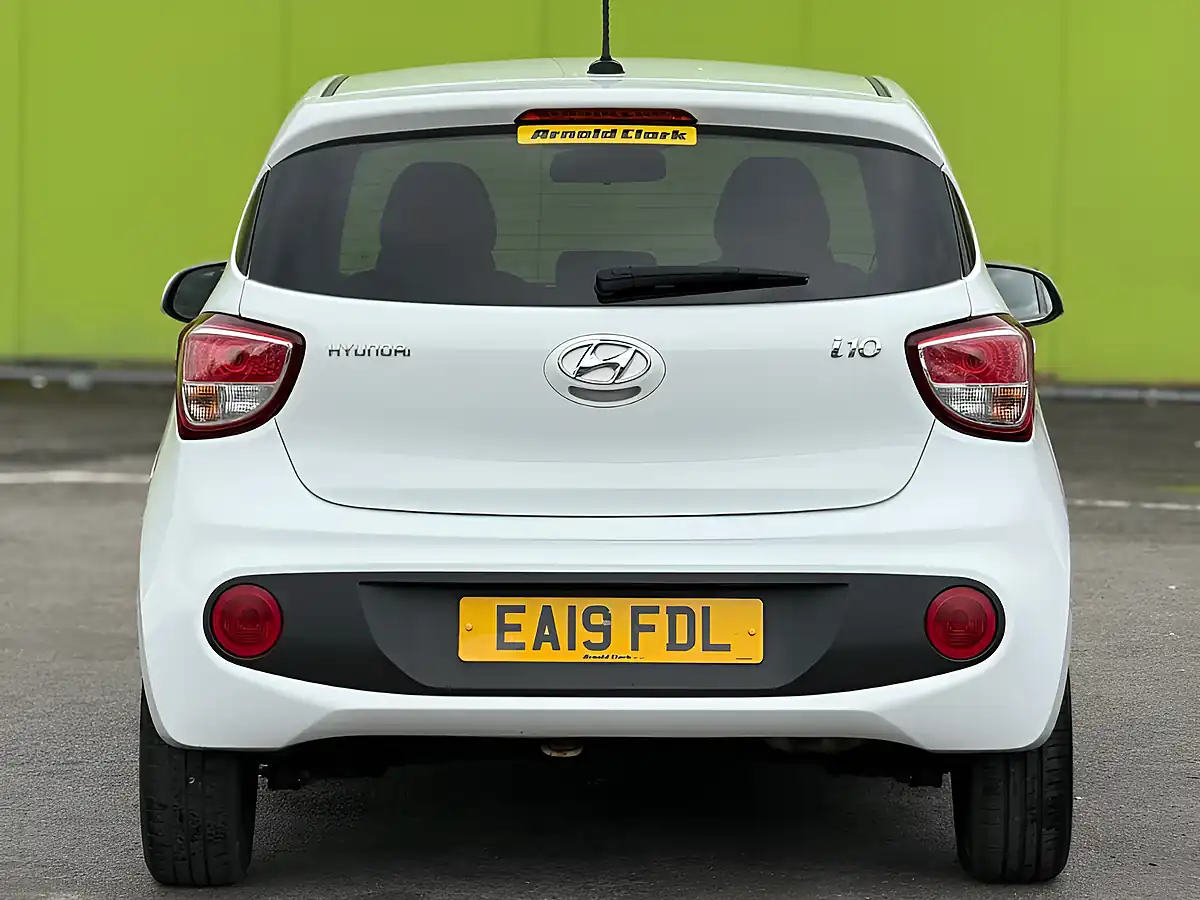 Used 2019 Hyundai i10 Premium White - Interior and Exterior details 8