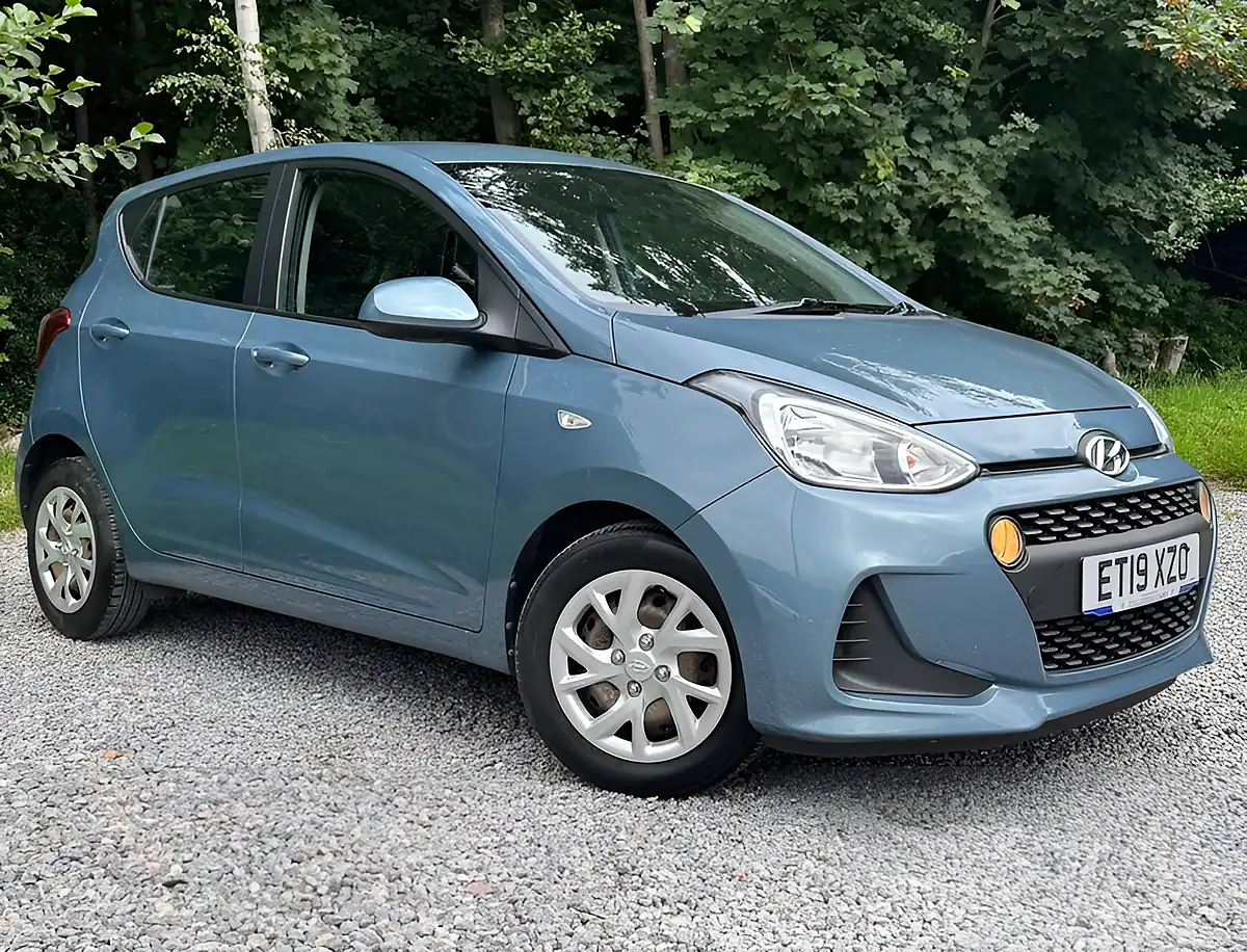 Used 2019 Hyundai i10 Se Aqua Sparkling - Front View