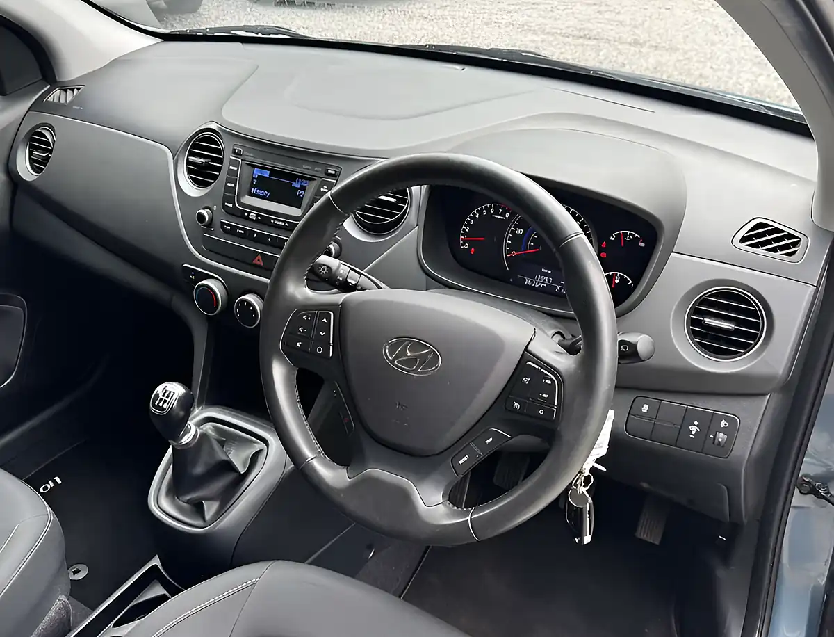 Used 2019 Hyundai i10 Se Aqua Sparkling - Interior and Exterior details 10