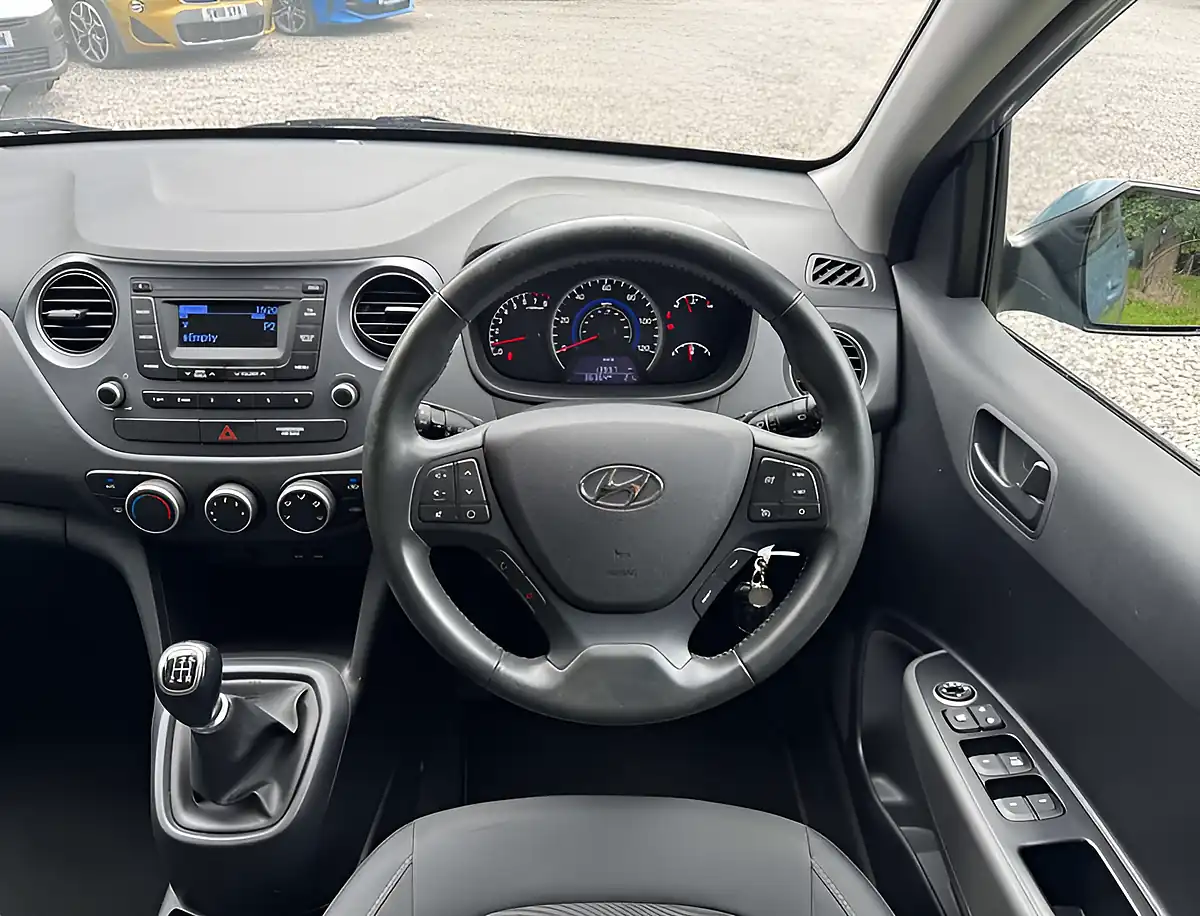 Used 2019 Hyundai i10 Se Aqua Sparkling - Interior and Exterior details 12