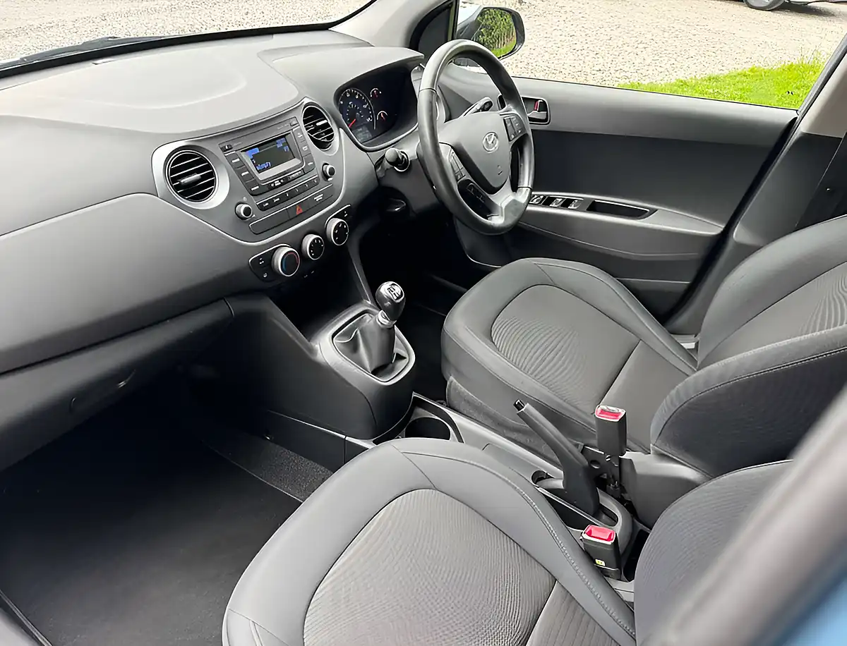 Used 2019 Hyundai i10 Se Aqua Sparkling - Interior and Exterior details 16