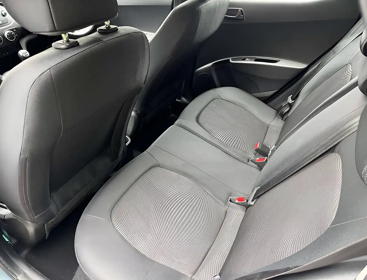 Used 2019 Hyundai i10 Se Aqua Sparkling - Interior and Exterior details 18