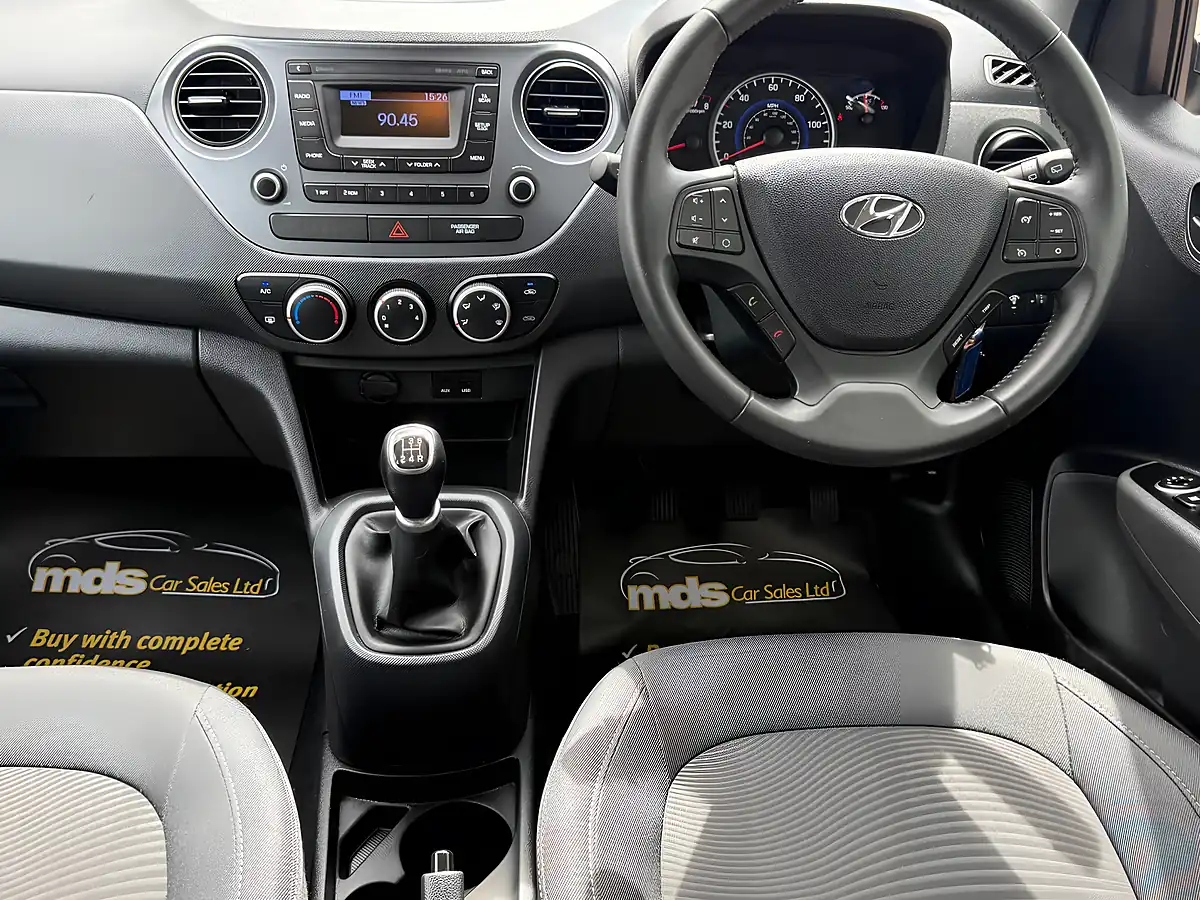 Used 2019 Hyundai I10 Se Blue - Interior and Exterior details 13