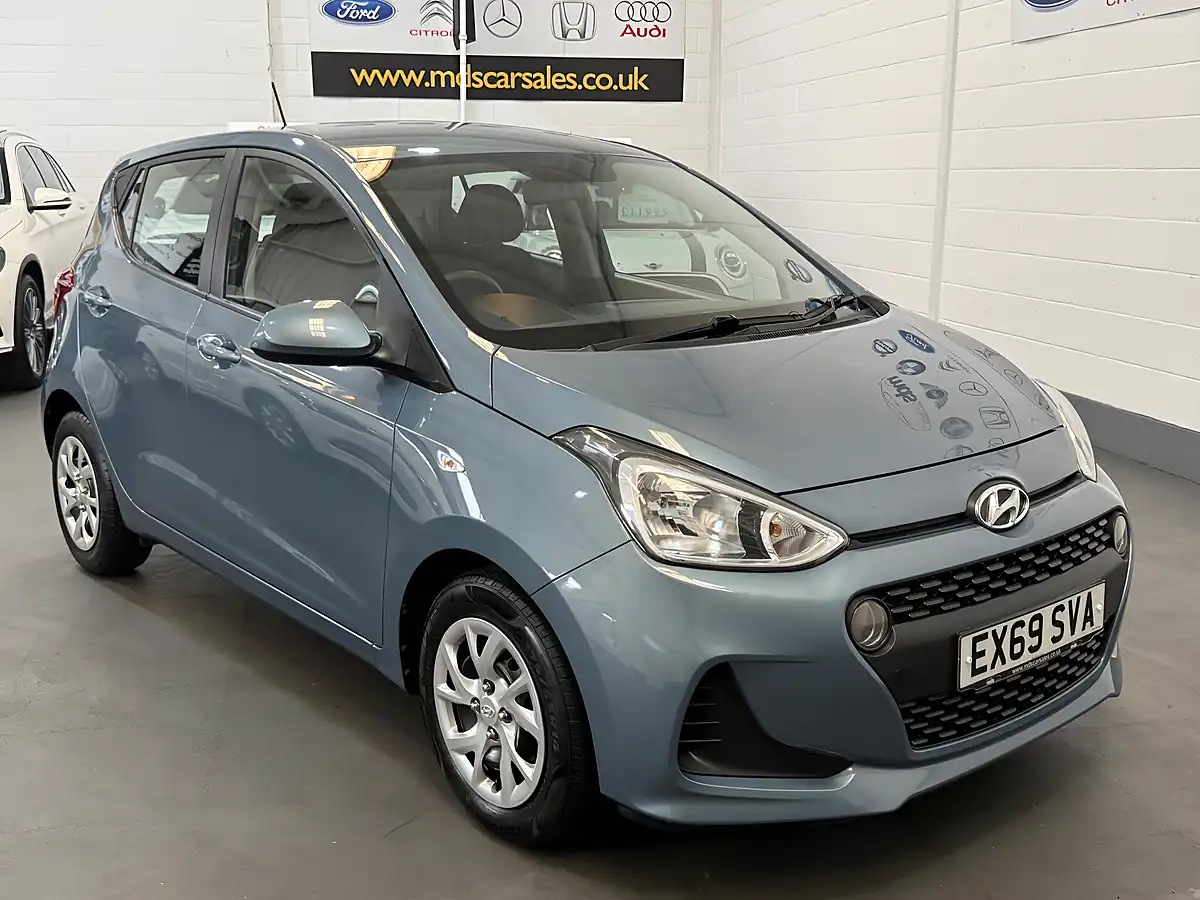 Used 2019 Hyundai I10 Se Blue - Interior and Exterior details 6