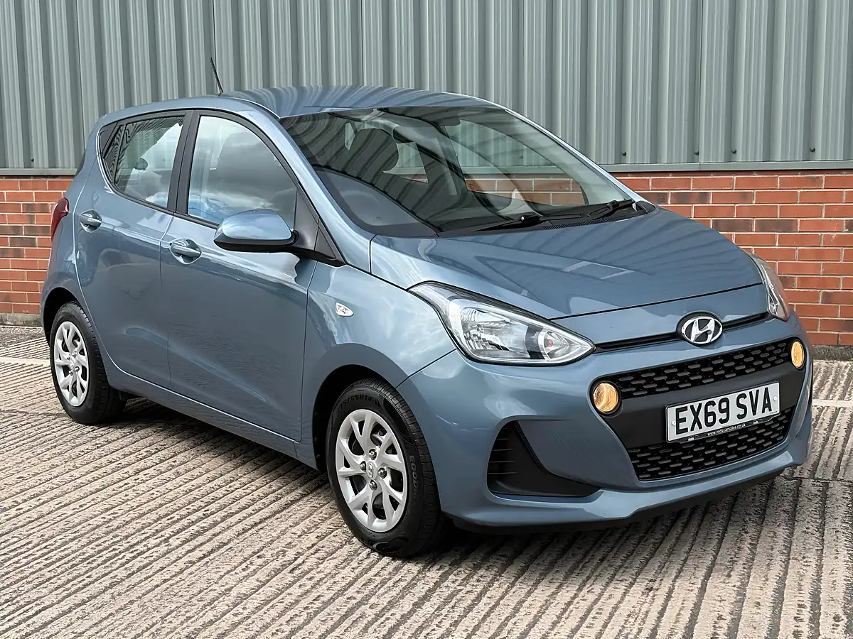 Used 2019 Hyundai I10 Se Blue - Interior and Exterior details 8