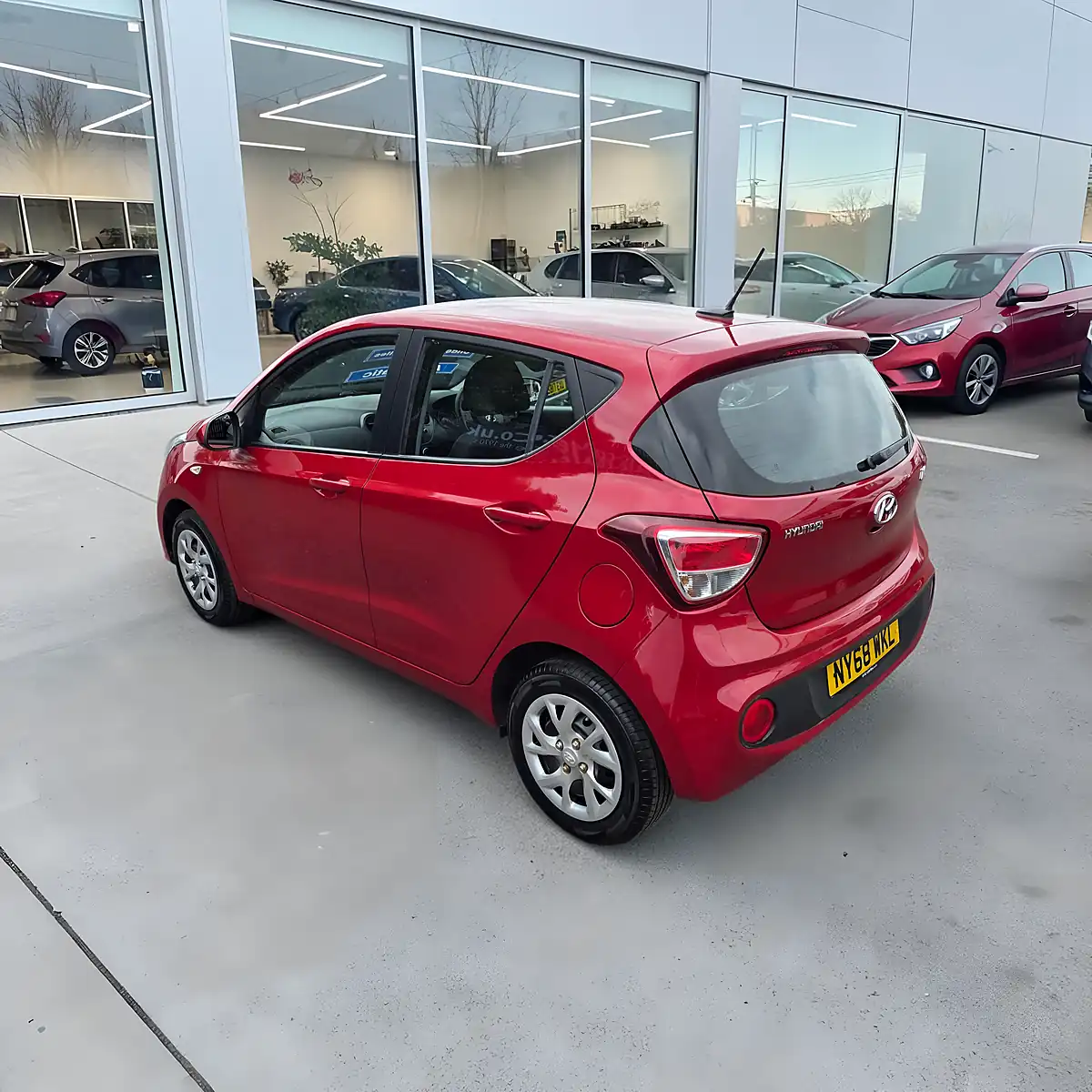 Used 2019 Hyundai i10 Se Shiraz Premium - Interior and Exterior details 4