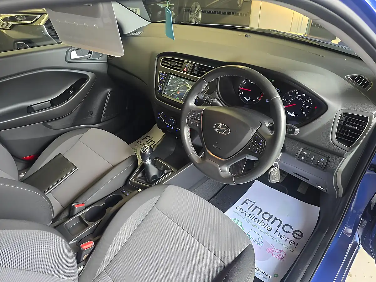 Used 2019 Hyundai I20 Play Blue - Interior and Exterior details 10