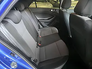 Used 2019 Hyundai I20 Play Blue - Interior and Exterior details 11