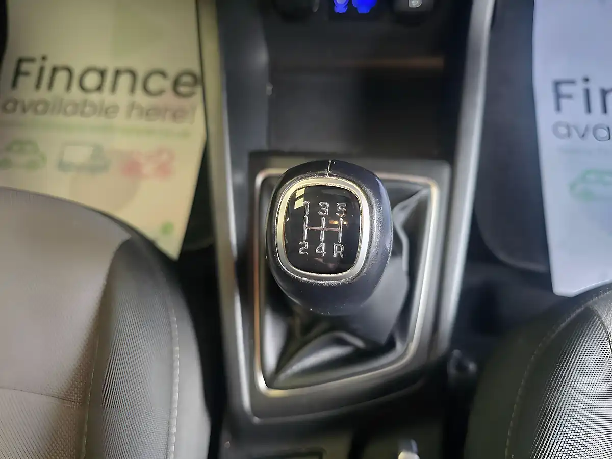 Used 2019 Hyundai I20 Play Blue - Interior and Exterior details 15