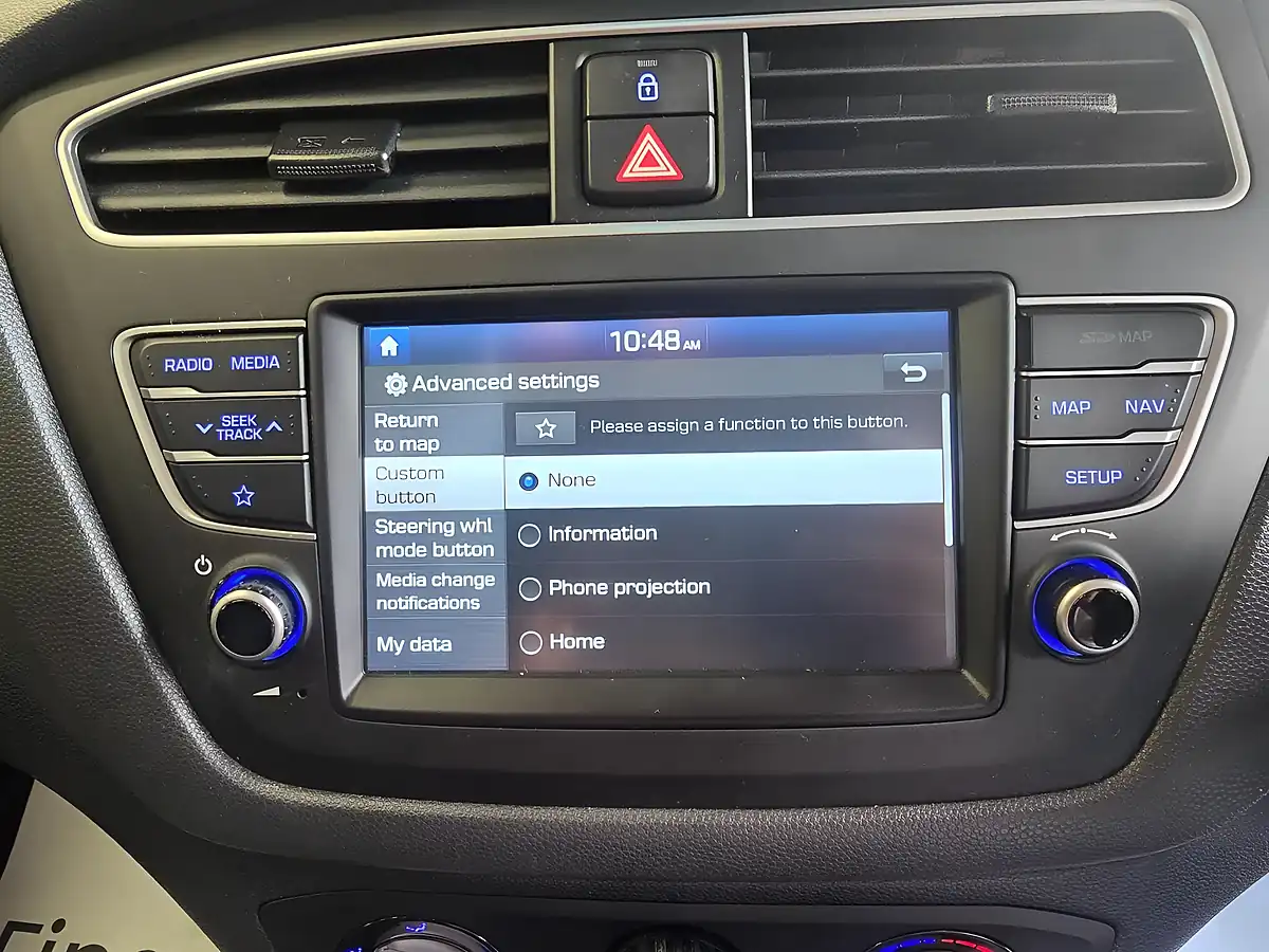 Used 2019 Hyundai I20 Play Blue - Interior and Exterior details 18