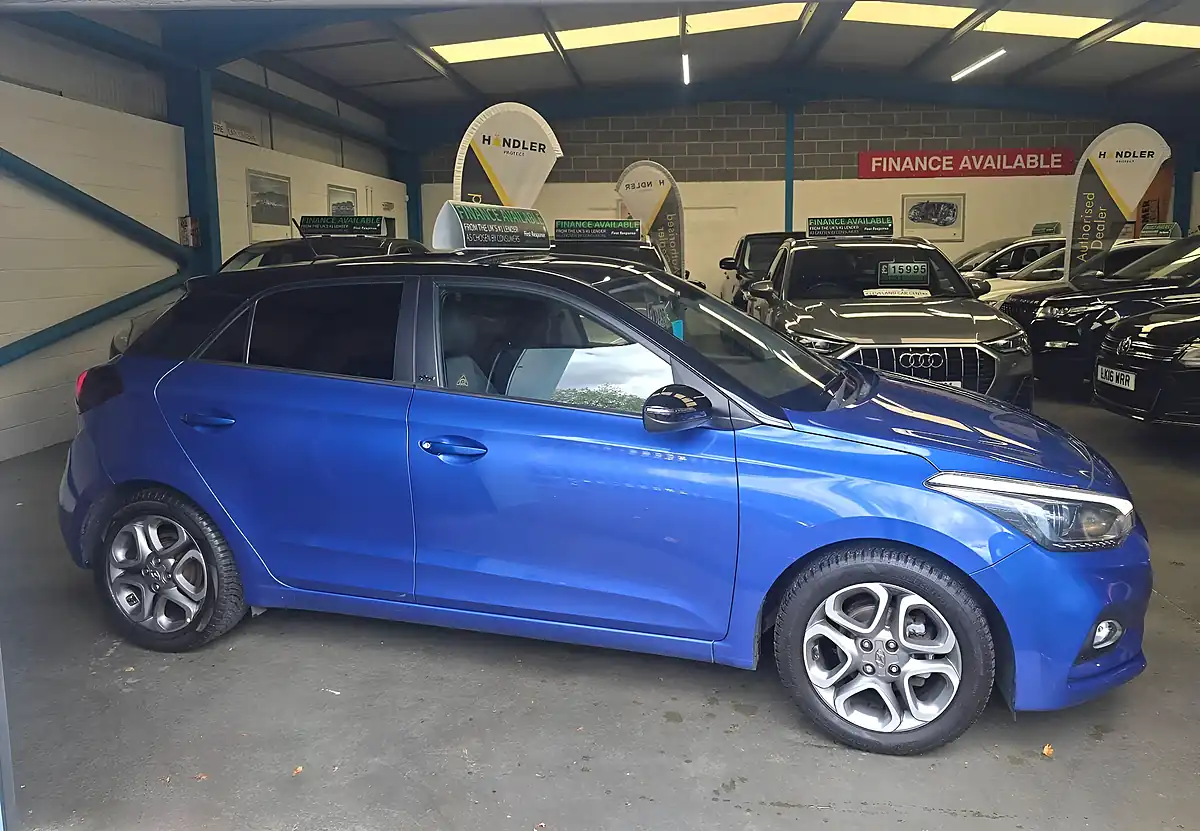 Used 2019 Hyundai I20 Play Blue - Interior and Exterior details 2