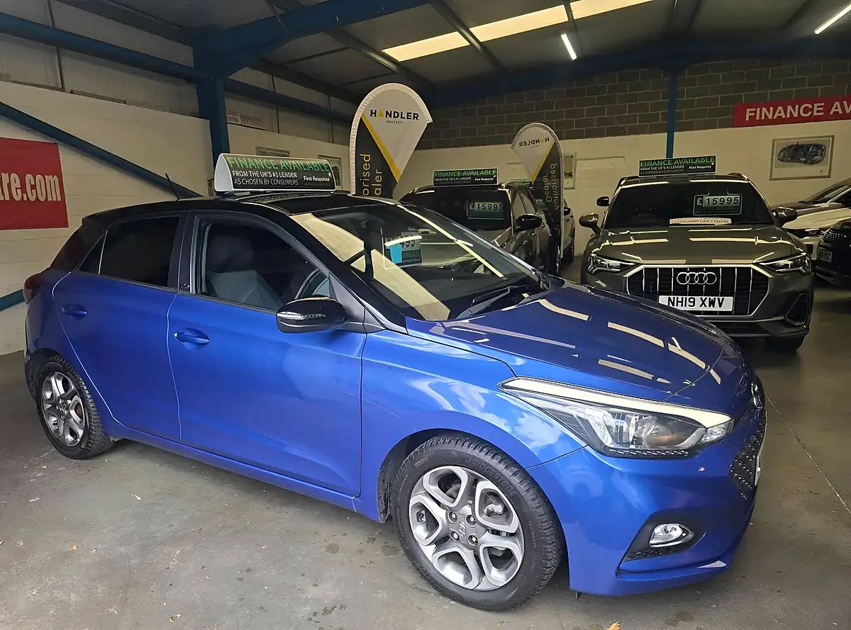 Used 2019 Hyundai I20 Play Blue - Interior and Exterior details 7