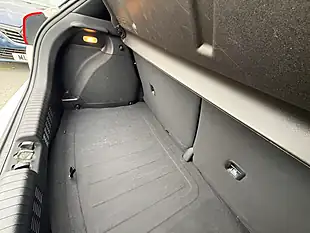 Used 2019 Hyundai I20 Play Edition White - Interior and Exterior details 13