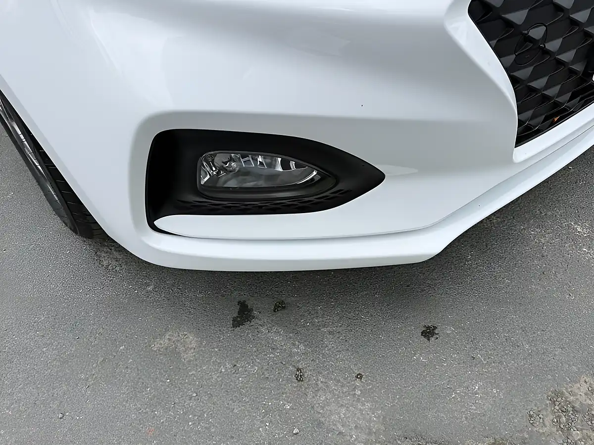 Used 2019 Hyundai I20 Play Edition White - Interior and Exterior details 16