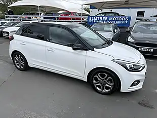 Used 2019 Hyundai I20 Play Edition White - Interior and Exterior details 7
