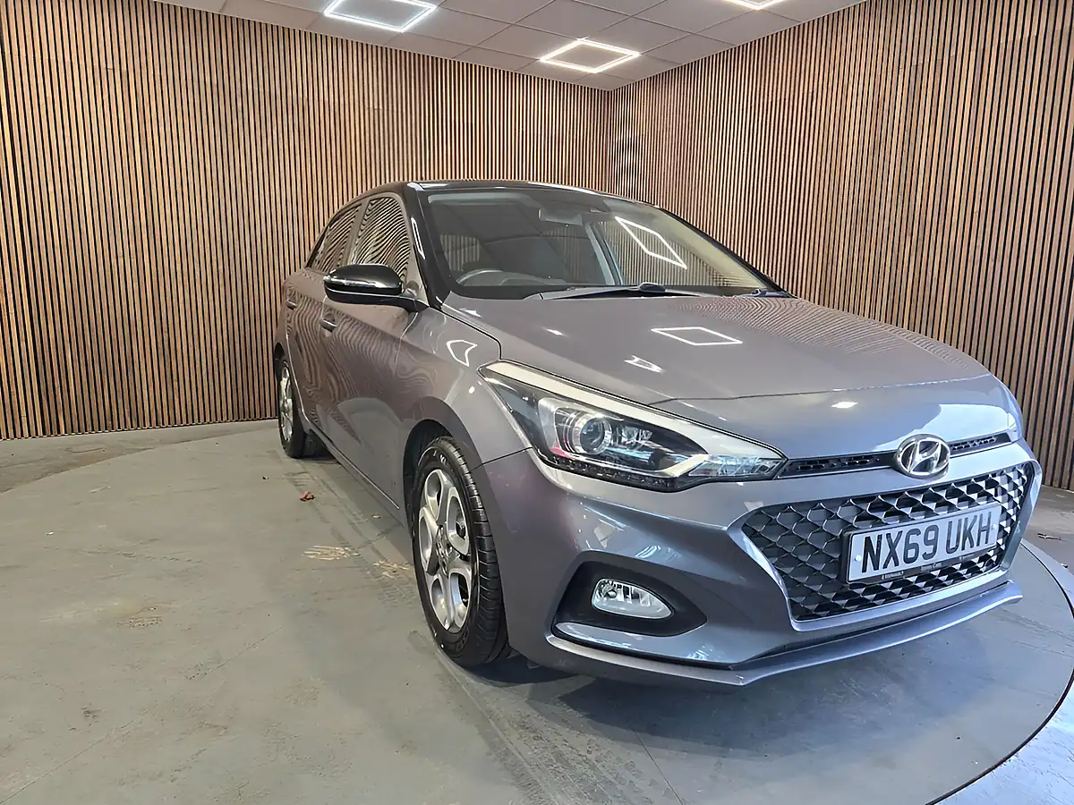 Used 2019 Hyundai i20 Play Grey - Front View