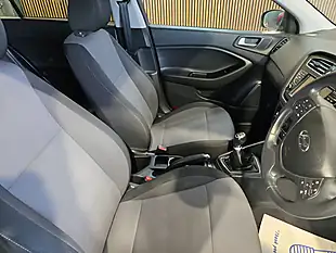 Used 2019 Hyundai i20 Play Grey - Interior and Exterior details 13