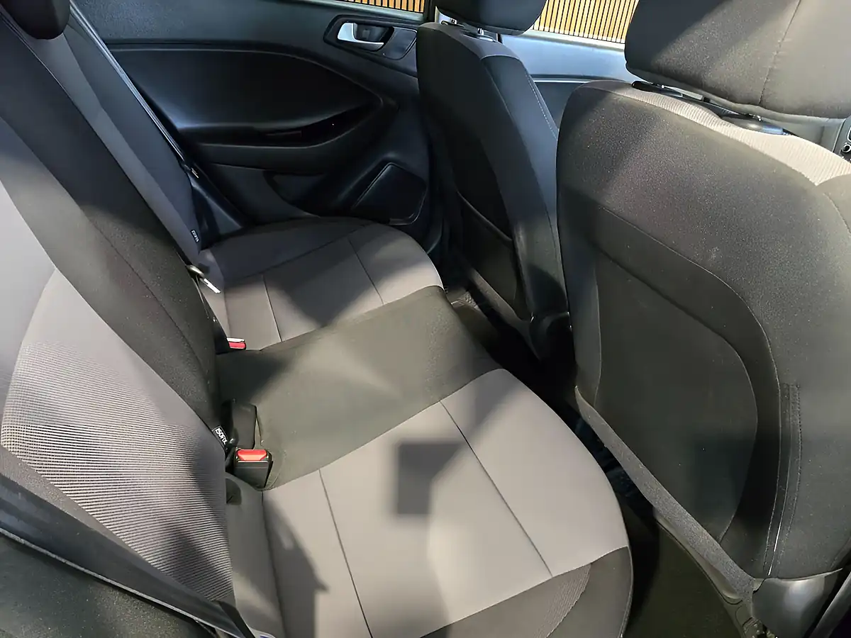 Used 2019 Hyundai i20 Play Grey - Interior and Exterior details 14
