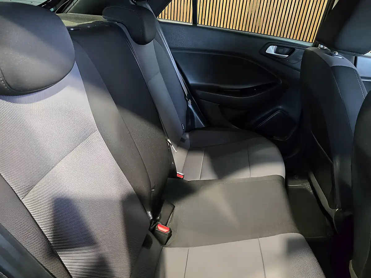 Used 2019 Hyundai i20 Play Grey - Interior and Exterior details 15