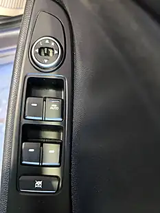 Used 2019 Hyundai i20 Play Grey - Interior and Exterior details 18