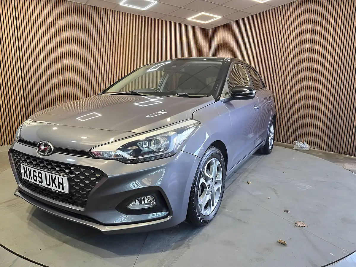 Used 2019 Hyundai i20 Play Grey - Interior and Exterior details 3