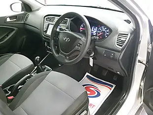 Used 2019 Hyundai i20 S-Connect Silver - Interior and Exterior details 13