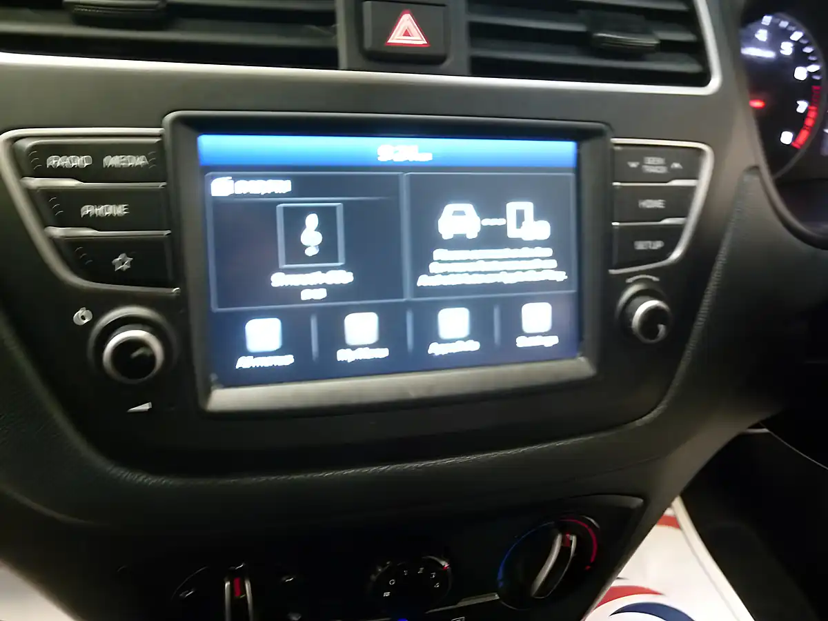 Used 2019 Hyundai i20 S-Connect Silver - Interior and Exterior details 15