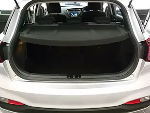 Used 2019 Hyundai i20 S-Connect Silver - Interior and Exterior details 17