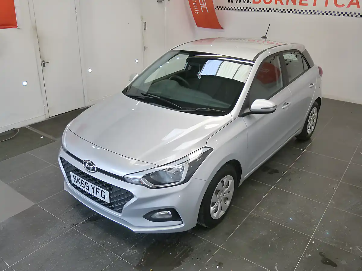 Used 2019 Hyundai i20 S-Connect Silver - Interior and Exterior details 19