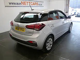 Used 2019 Hyundai i20 S-Connect Silver - Interior and Exterior details 8