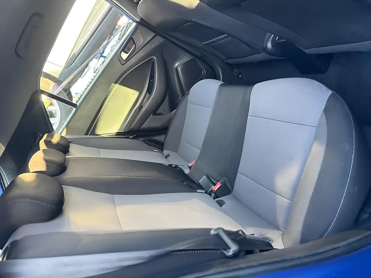 Used 2019 Hyundai I20 Se Launch Edition Blue - Interior and Exterior details 12