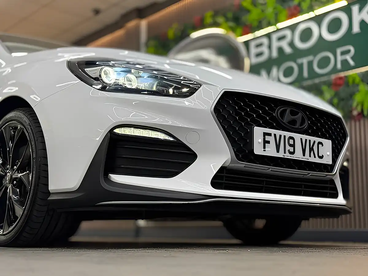 Used 2019 Hyundai i30 N Line+ White - Interior and Exterior details 17
